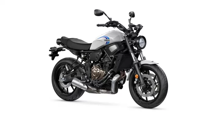 2022-yamaha-xs700-eu-historic_white-studio-001-03-jpg.webp | q2moto