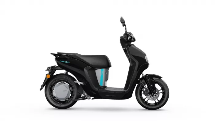 Black Yamaha NEOS scooter shown in profile against a white background, highlighting its sleek body and blue accent.