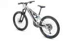 2023-yamaha-ydx-moro-eu-factory_silver-studio-007-03-jpg.webp | q2moto