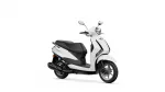 2024-yamaha-lts125-eu-milky_white-studio-001-03-jpg.webp | q2moto