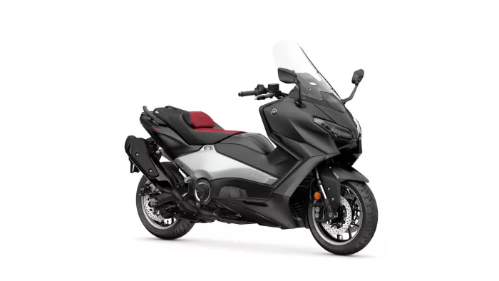 2026-yamaha-xp500asv-eu-black_max_-360-degrees-001-03 | q2moto Black Yamaha sport-touring scooter with red seats and windshield, angled to show side and front profile